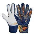 Reusch Attrakt Starter Grip